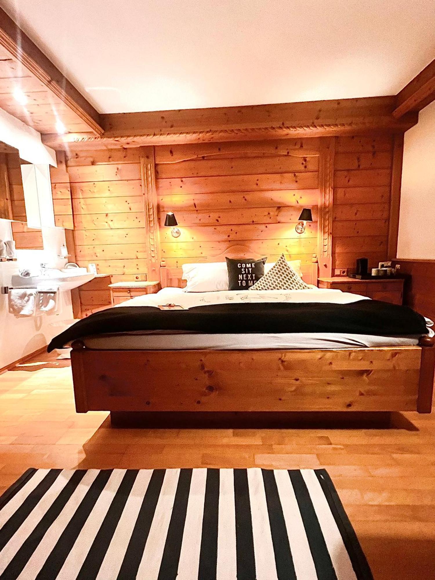 Haus Tirolerland Hotell Oetz Exteriör bild
