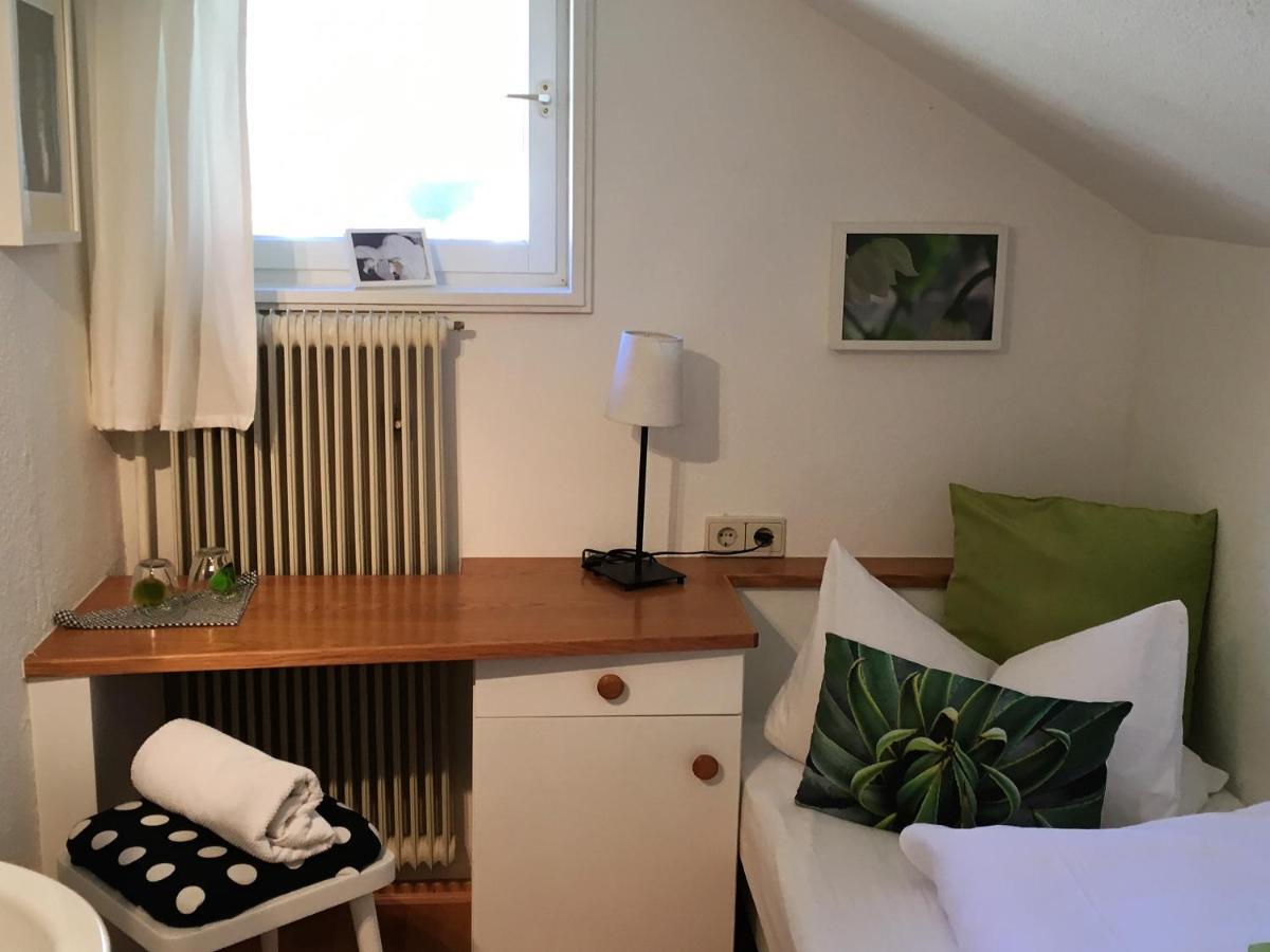 Haus Tirolerland Hotell Oetz Rum bild